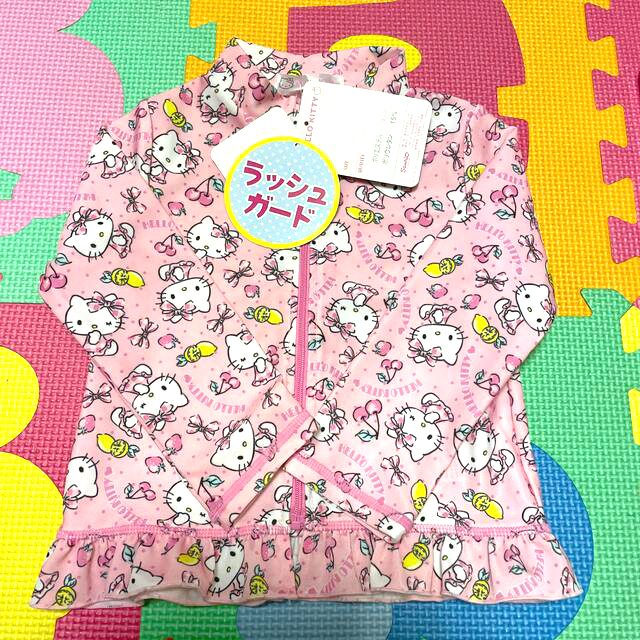 サンリオ(サンリオ)のラッシュガード キッズ/ベビー/マタニティのキッズ服女の子用(90cm~)(水着)の商品写真