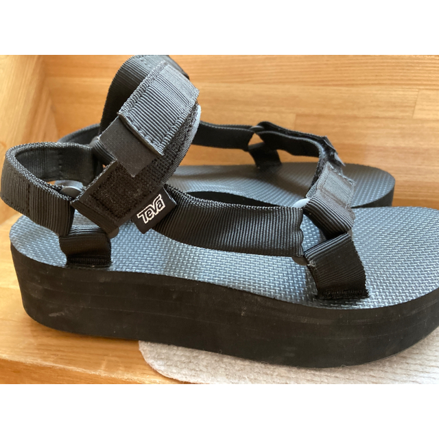 Teva(テバ)の【Teva】サンダル　BLACK   Ｌサイズ　美品 レディースの靴/シューズ(サンダル)の商品写真