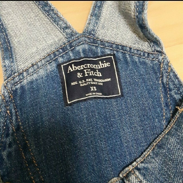 Abercrombie&Fitch(アバクロンビーアンドフィッチ)のYs様専用☆アバクロ　デニムサロペット　オーバーオール レディースのパンツ(サロペット/オーバーオール)の商品写真