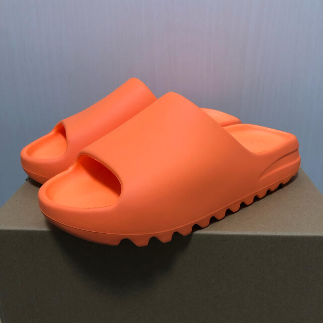 カラーorangeyeezy slide enflame orange