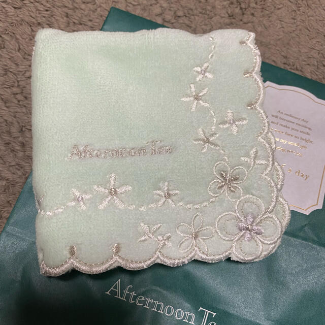 AfternoonTea(アフタヌーンティー)の新品未使用！アフタヌーンティータオルハンカチ レディースのファッション小物(ハンカチ)の商品写真