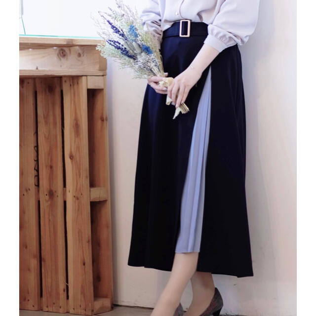 イズアミュレット サイドスリットベルト付きスカート レディースのスカート(ロングスカート)の商品写真