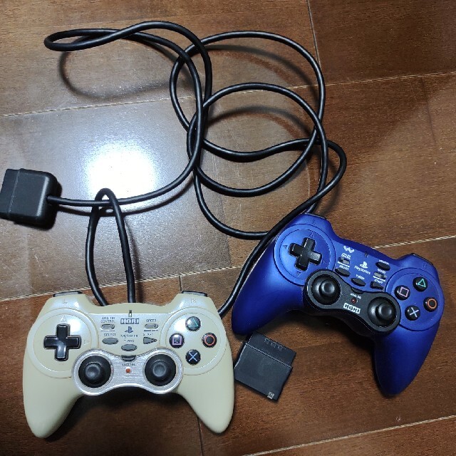 PlayStation2(プレイステーション2)のプレイステーション2　プレステ　コントローラ　2個セット エンタメ/ホビーのゲームソフト/ゲーム機本体(家庭用ゲーム機本体)の商品写真