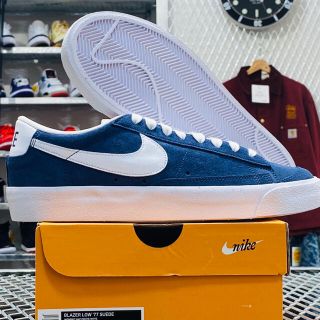 NIKE - 新品タグ付き レアモデル NIKE BLAZER LOW '77 SUEDE の通販