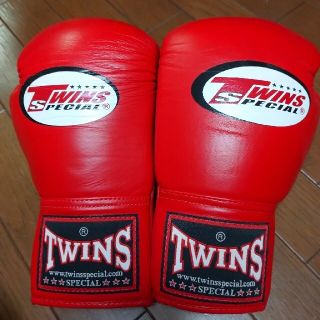 状態良好)ツインズ ボクシンググローブ 8オンス ひも式の通販 by