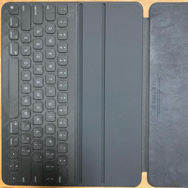 Apple(アップル)の【美品】Smart keyboard folio 英語US スマホ/家電/カメラのスマホアクセサリー(iPadケース)の商品写真