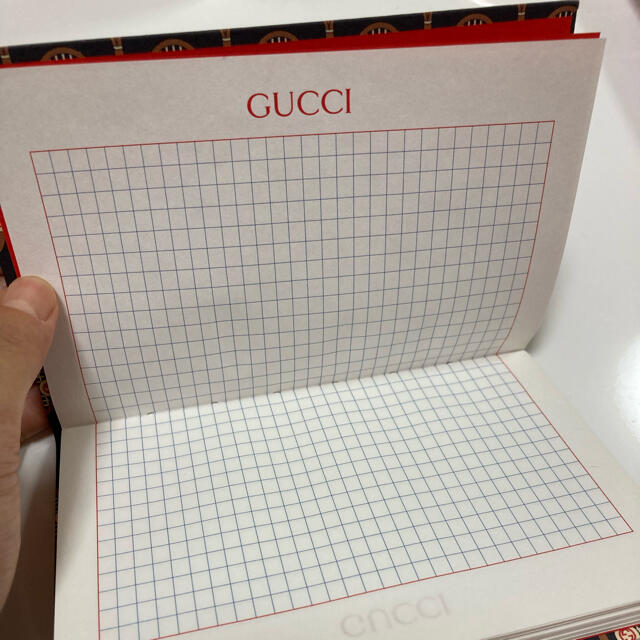 Gucci(グッチ)の【ノベルティ】GUCCIメモ帳 インテリア/住まい/日用品の文房具(ノート/メモ帳/ふせん)の商品写真