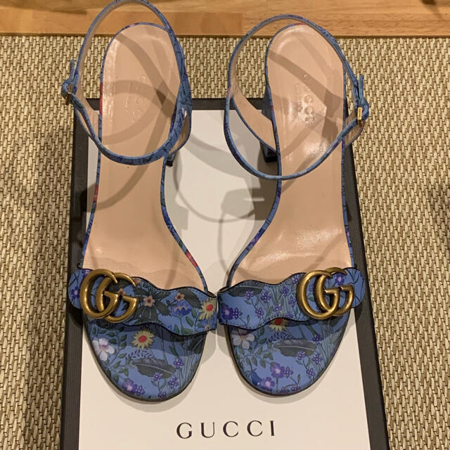 Gucci(グッチ)のGUCCI  ロゴ  サンダル  1度のみ使用　美品 レディースの靴/シューズ(サンダル)の商品写真