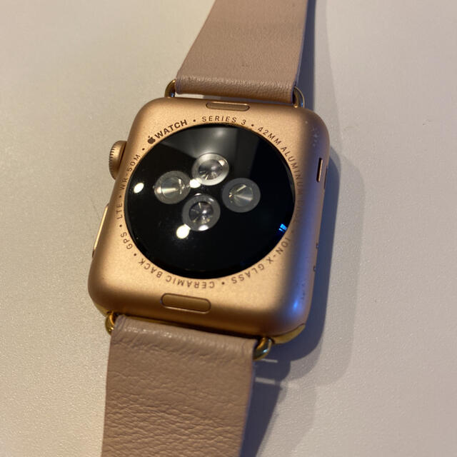 Apple(アップル)のApple Watch 3 cellular＋GPSモデル 42mm 美品 スマホ/家電/カメラのスマートフォン/携帯電話(その他)の商品写真