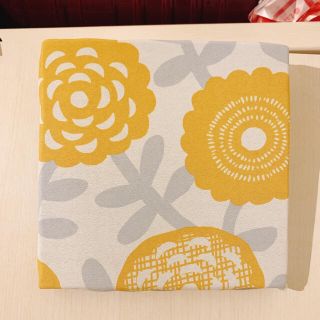 マリメッコ(marimekko)の壁飾り　北欧　マリメッコ柄　イエローフラワー(絵画/タペストリー)