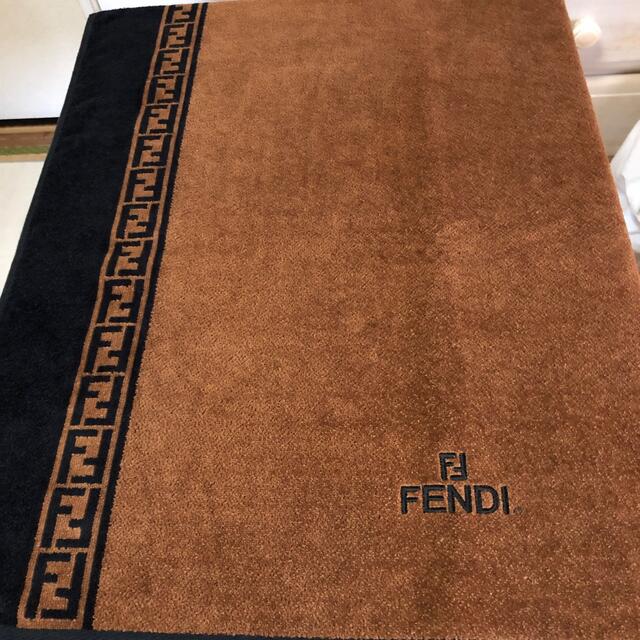 FENDI(フェンディ)のフェンディ 大判バスタオル インテリア/住まい/日用品のインテリア/住まい/日用品 その他(その他)の商品写真