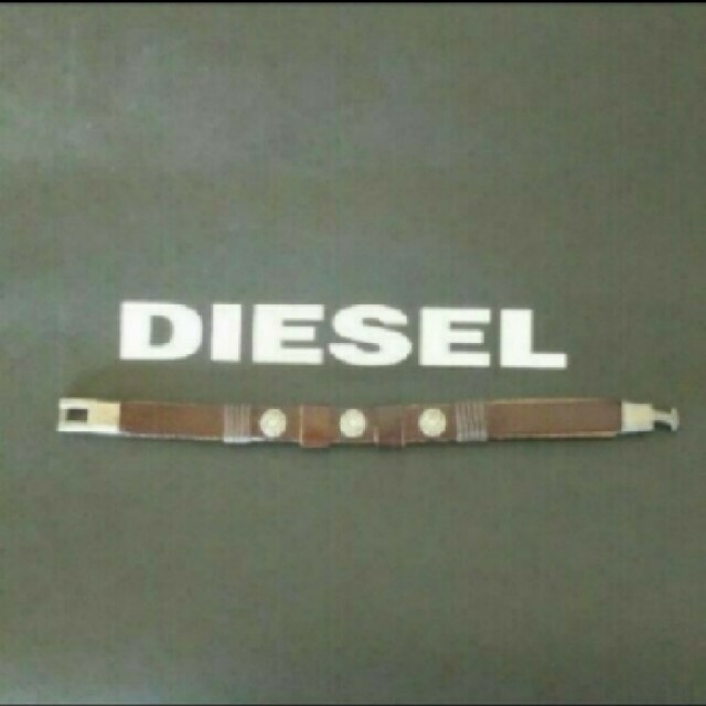 DIESEL(ディーゼル)のDIESEL  未使用に近い状態です。 メンズのアクセサリー(ブレスレット)の商品写真