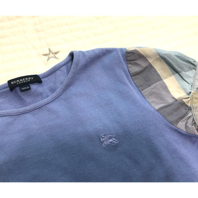 BURBERRY(バーバリー)のバーバリー　袖チェック切替　カットソー　Tシャツ キッズ/ベビー/マタニティのキッズ服女の子用(90cm~)(Tシャツ/カットソー)の商品写真