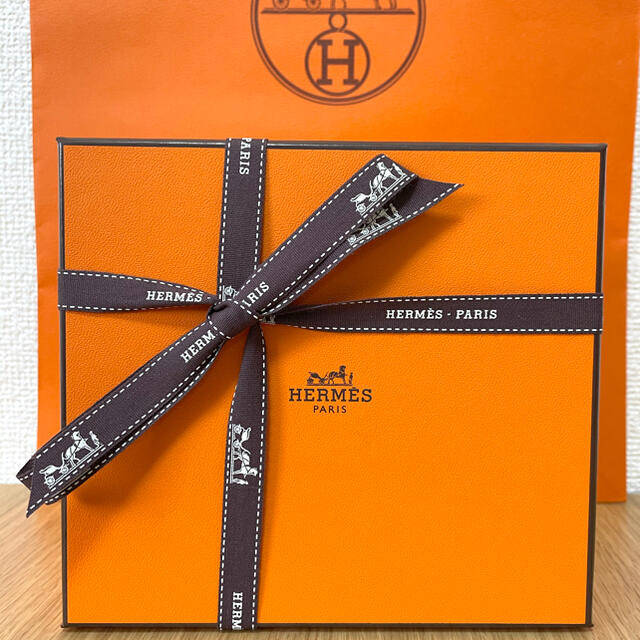 Hermes(エルメス)のあや様⭐️2個セット【新品 ギフト包装】エルメス アッシュデコ ルージュno.2 インテリア/住まい/日用品のキッチン/食器(グラス/カップ)の商品写真