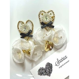 No.290 変形ハートフレーム🖤Flowerゴールドパーツピアス/イヤリング(ピアス)