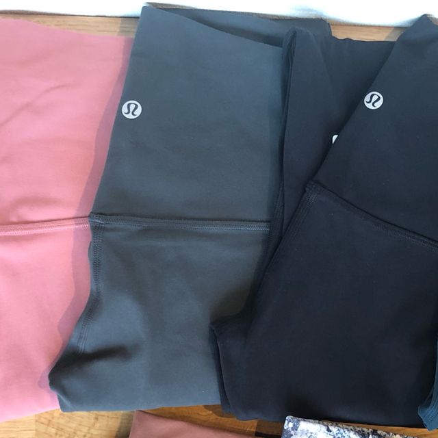 大人気　lululemon ルルレモン Align HR Pant 25"レギンス