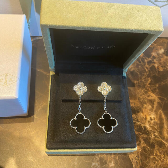 Van Cleef & Arpels - ヴァンクリーフ&アーペル アルハンブラ Van Cleef & Arpels - ヴァンクリーフ&アーペル アルハンブラ