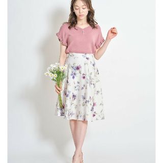 トッコ(tocco)のフラワープリントスカート♡新品♡トッコクローゼット(ひざ丈スカート)