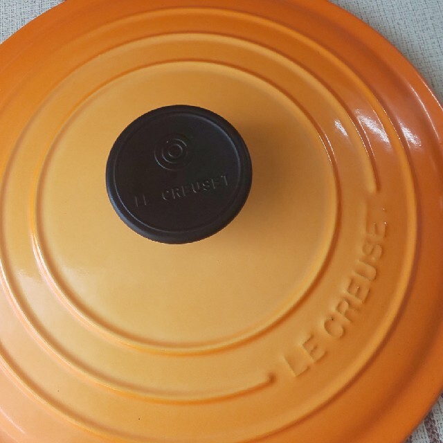 LE CREUSET(ルクルーゼ)の連休中価格❕ルックルーゼ鍋 24cm インテリア/住まい/日用品のキッチン/食器(鍋/フライパン)の商品写真