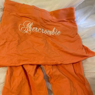 アバクロンビーアンドフィッチ(Abercrombie&Fitch)のアバクロスカートパンツ(カジュアルパンツ)