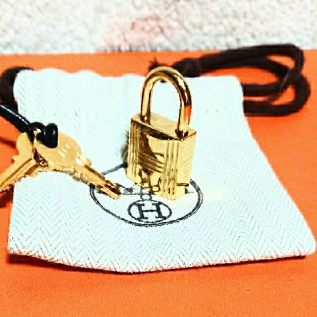 HERMES ゴールド カデナパドロック 南京錠鍵2本(保存袋)付き！ 1