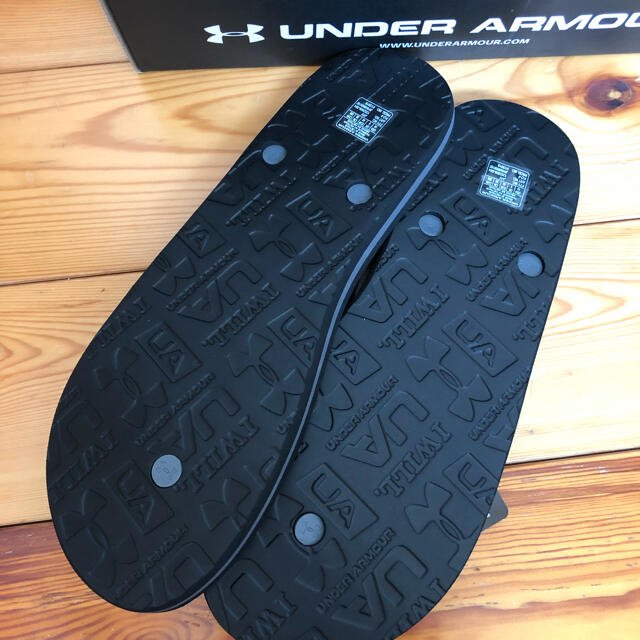 UNDER ARMOUR(アンダーアーマー)の専用☆新品タグ付き UNDER ARMOR ビーチサンダル 28 メンズの靴/シューズ(サンダル)の商品写真