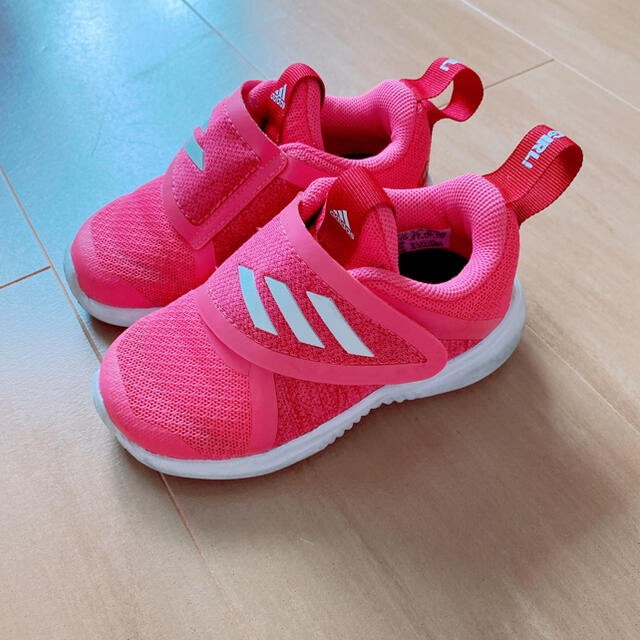 adidas(アディダス)のadidas キッズシューズ　13cm キッズ/ベビー/マタニティのベビー靴/シューズ(~14cm)(スニーカー)の商品写真