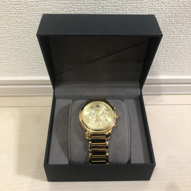 FENDI(フェンディ)のフェンディ  クロノグラフ  ゴールド　腕時計　美品　メンズ　レディース メンズの時計(腕時計(アナログ))の商品写真