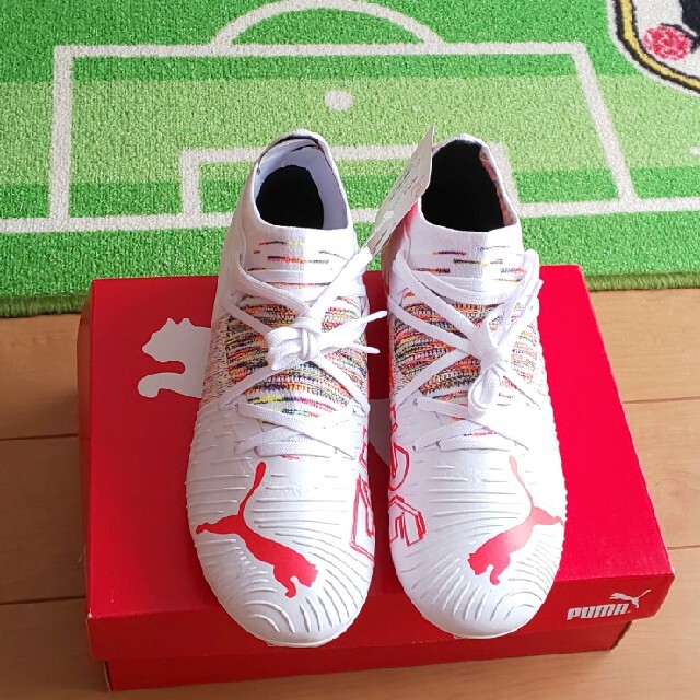 PUMA(プーマ)のPUMA◇ジュニアサッカースパイク◇フューチャーZ3.1MG JR◇新品◇プーマ スポーツ/アウトドアのサッカー/フットサル(シューズ)の商品写真