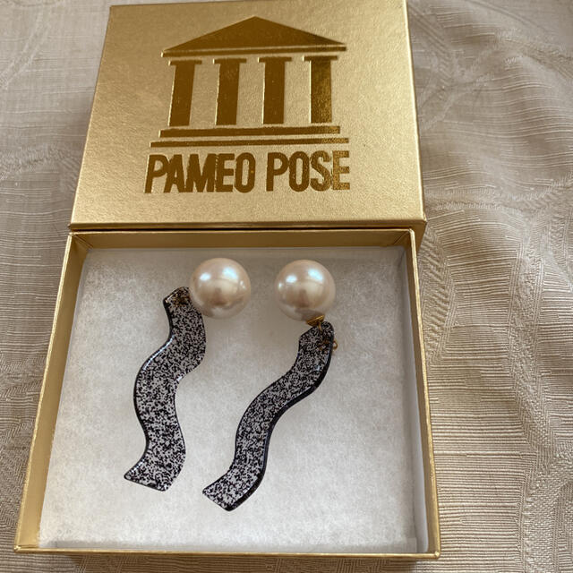 PAMEO POSE - パメオポーズ ピアスの通販 by miumiu|パメオポーズなら PAMEO POSE - パメオポーズ ピアスの通販 by miumiu|パメオポーズなら