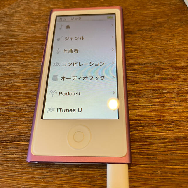 iPod(アイポッド)のiPod nano 第７世代　パープル スマホ/家電/カメラのオーディオ機器(ポータブルプレーヤー)の商品写真