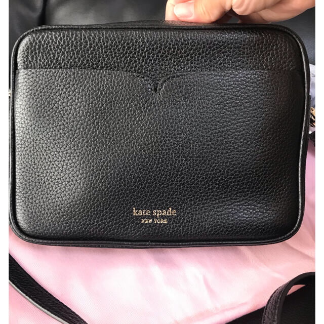 kate spade new york(ケイトスペードニューヨーク)のkate spade ポリーミディアムカメラバッグ　ブラック レディースのバッグ(ショルダーバッグ)の商品写真