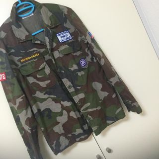 ウィゴー(WEGO)のwego ミリタリー柄シャツ(ミリタリージャケット)