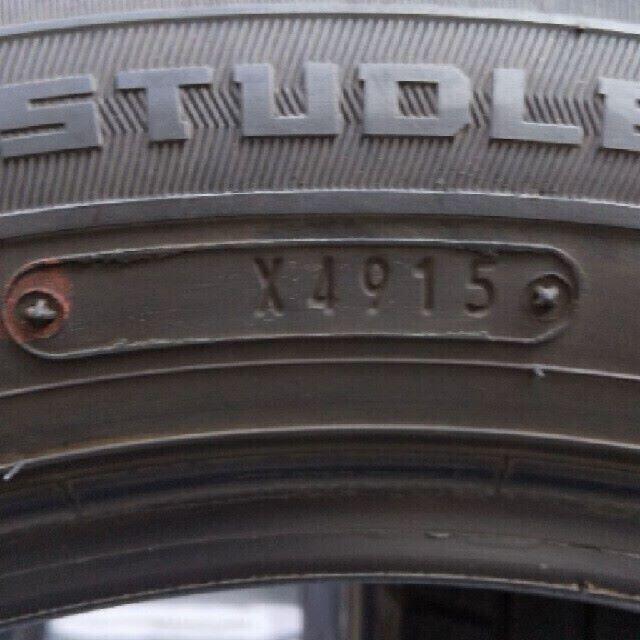 DUNLOP(ダンロップ)のスタッドレスタイヤ 185/60R16 自動車/バイクの自動車(タイヤ)の商品写真
