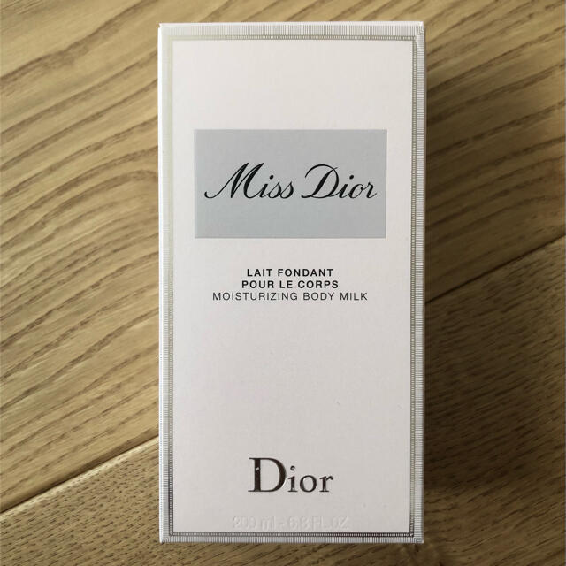 Dior(ディオール)の【箱付き新品】ミス ディオール ボディ ミルク コスメ/美容のボディケア(ボディローション/ミルク)の商品写真