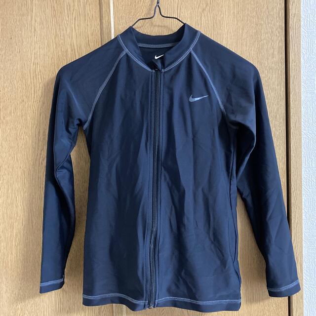 NIKE(ナイキ)のラッシュガード　黒　NIKE ナイキ　140 その他のその他(その他)の商品写真