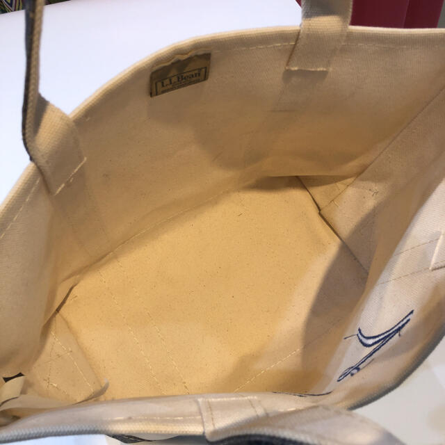 L.L.Bean(エルエルビーン)のエルエルビーン トートバッグ　イニシャル　トートバッグ　アイボリー M未使用品 レディースのバッグ(トートバッグ)の商品写真