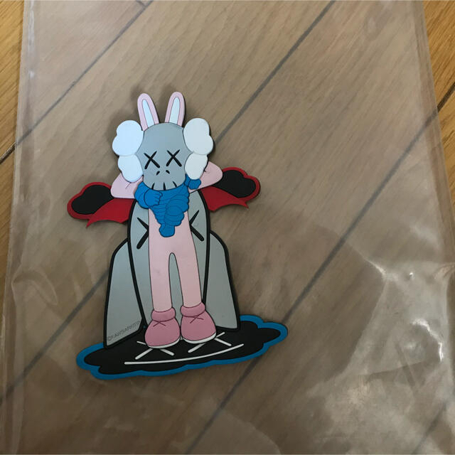 【キッドさま専用】ARKITIP KAWS  Magazine Kaws  エンタメ/ホビーのフィギュア(その他)の商品写真