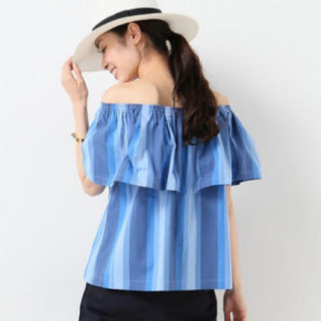 IENA(イエナ)の新品タグ付❤️IENA ラッフルスリーブブラウス chere deveaux レディースのトップス(シャツ/ブラウス(半袖/袖なし))の商品写真