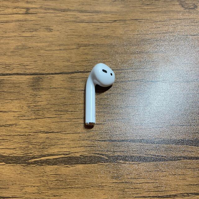 Apple(アップル)のAirPods スマホ/家電/カメラのオーディオ機器(ヘッドフォン/イヤフォン)の商品写真