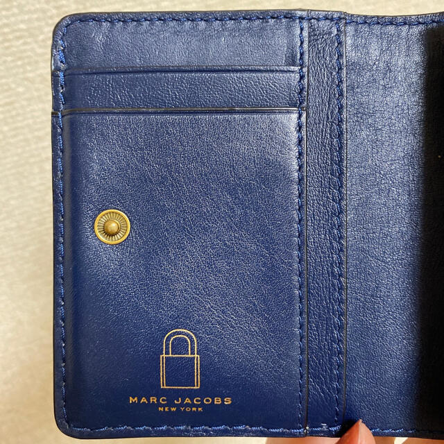 MARC BY MARC JACOBS(マークバイマークジェイコブス)のマークジェイコブス 2つ折り財布  ミニ コンパクト ウォレット ミニ財布　青 レディースのファッション小物(財布)の商品写真