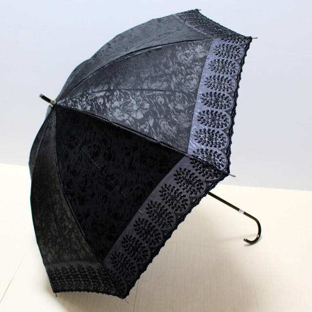 Borsalino(ボルサリーノ)の《ボルサリーノ》新品 軽量 絹100% 豪華花柄リーフ刺繍 晴雨兼用長傘 8本骨 レディースのファッション小物(傘)の商品写真