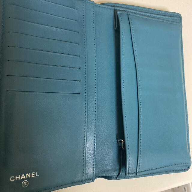 CHANEL(シャネル)の【正規品】CHANEL シャネル 長財布　マトラッセ　ターコイズブルー レディースのファッション小物(財布)の商品写真