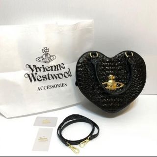 ヴィヴィアンウエストウッド(Vivienne Westwood)のヴィヴィアンウエストウッド ハート型ショルダーバッグ(ショルダーバッグ)