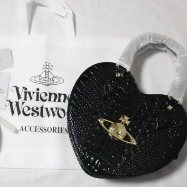 Vivienne Westwood(ヴィヴィアンウエストウッド)のヴィヴィアンウエストウッド ハート型ショルダーバッグ レディースのバッグ(ショルダーバッグ)の商品写真