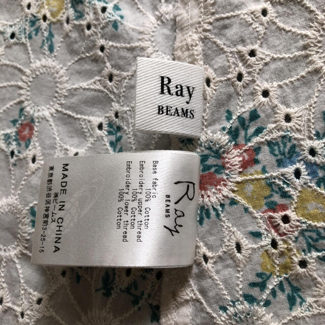 Ray BEAMS(レイビームス)のRay BEAMS / レース フラワープリント オフショルダー ブラウス レディースのトップス(シャツ/ブラウス(長袖/七分))の商品写真