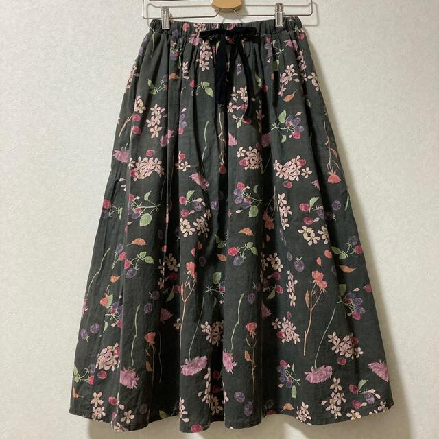 chambre de charme(シャンブルドゥシャーム)のシャンブルドゥシャーム 花柄　スカート  レディースのスカート(ロングスカート)の商品写真