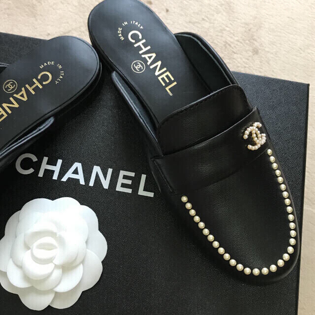 ❤️CHANEL❤️新品未使用❤️パールCC❤️ハンサムミュール ❤️35.5