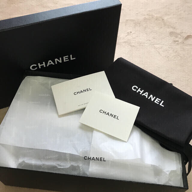 CHANEL(シャネル)の❤️CHANEL❤️新品未使用❤️パールCC❤️ハンサムミュール ❤️35.5 レディースの靴/シューズ(サンダル)の商品写真