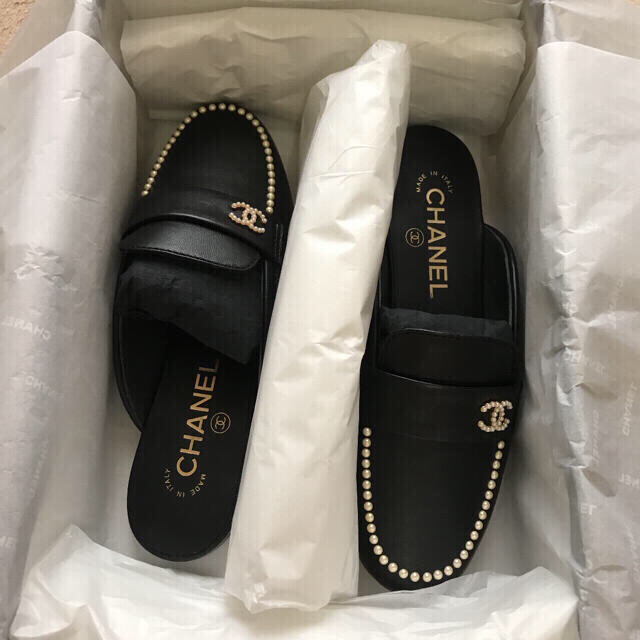 ❤️CHANEL❤️新品未使用❤️パールCC❤️ハンサムミュール ❤️35.5